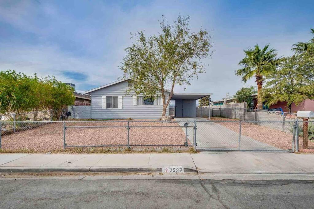 Cozy Home! 16 Min Away From Strip And Fremont Las Vegas Exteriör bild